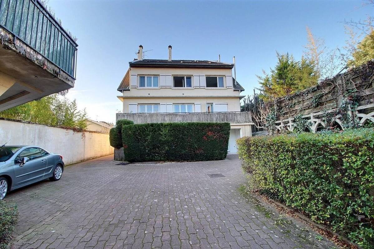 Appartement à SAINT-MAUR-DES-FOSSES