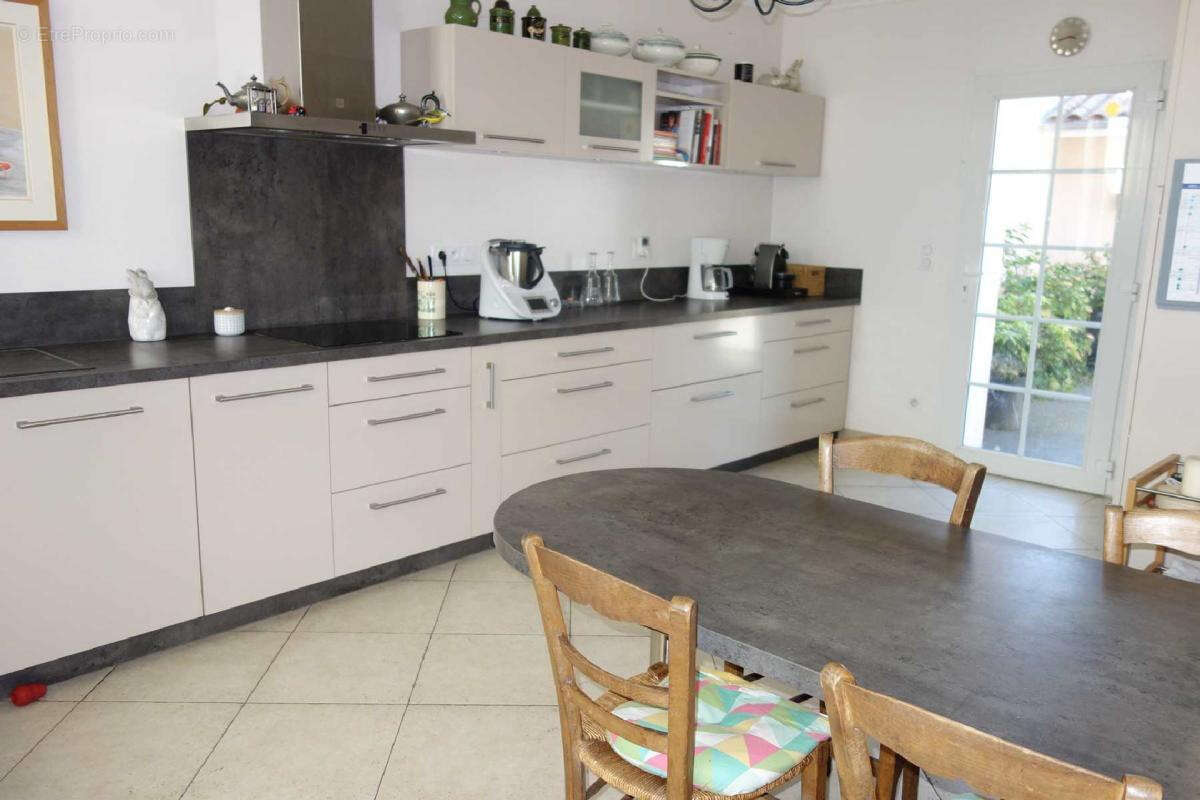 Achat maison 6 pièces 258 m2 33390 Blaye IMMOBILIERE DE L'ESTUAIRE - photo 16
