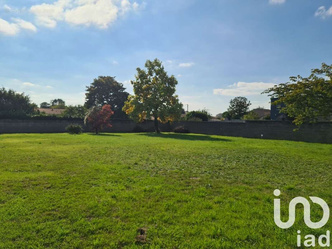 Photo 3 - Terrain à LA JARRIE