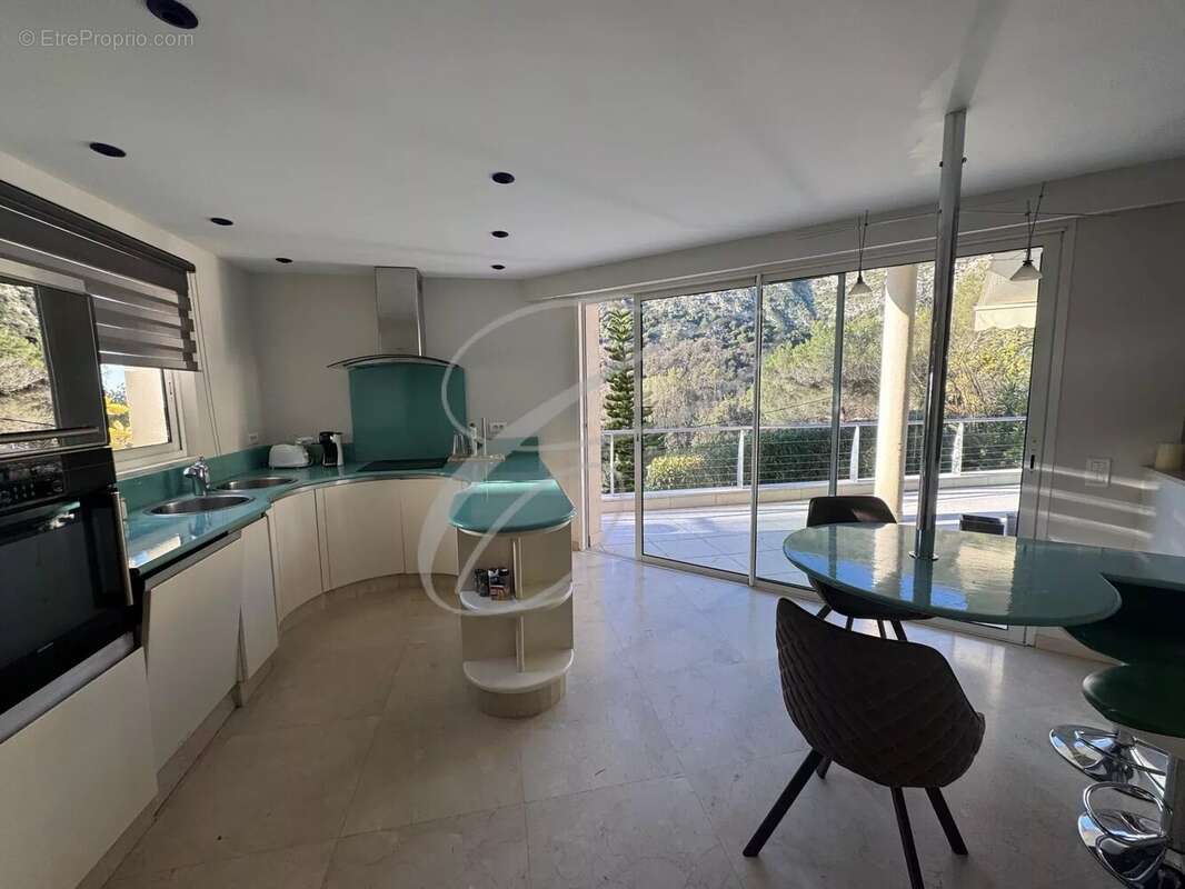 Maison à ROQUEBRUNE-CAP-MARTIN