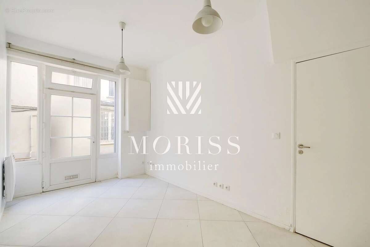 Appartement à PARIS-11E