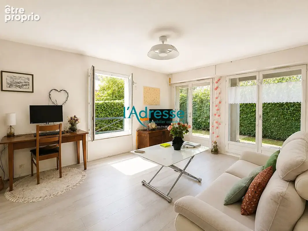 COUP DE COEUR - F2 avec jardin privatif de 51 m² - Rueil-Malmaison - photo 6