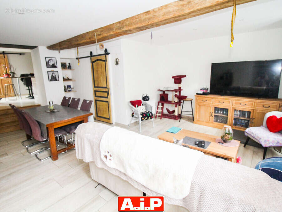 Maison à SAINT-AMAND-SUR-SEVRE