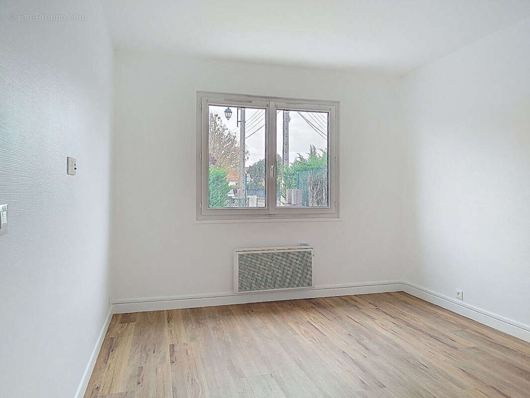 Maison à VIGNEUX-SUR-SEINE