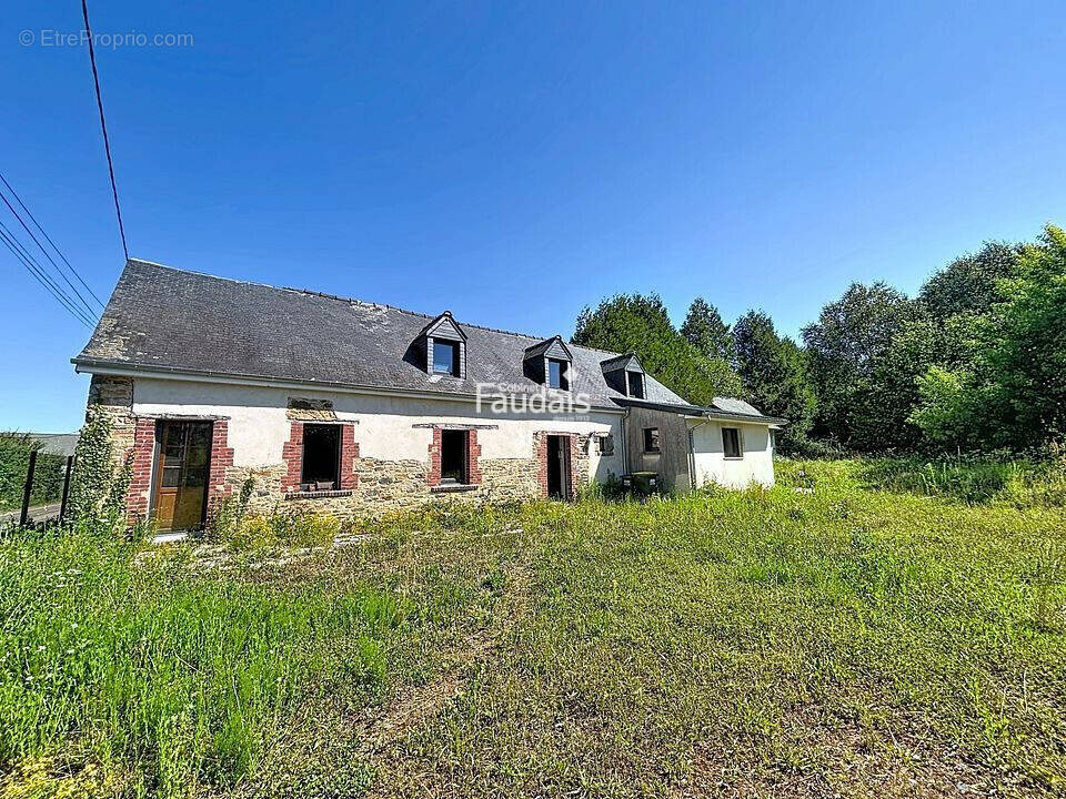 Maison 80 m² à Le Dezert  - photo 2