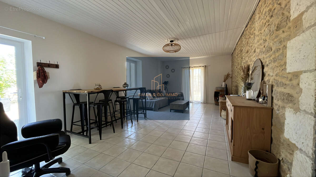 L'élégance d'une demeure de caractère, le privilège d'un domaine au cœur du village - photo 37