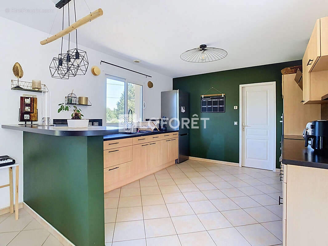 Maison Veyrac 6 pièce(s) 136.34 m2 - photo 4