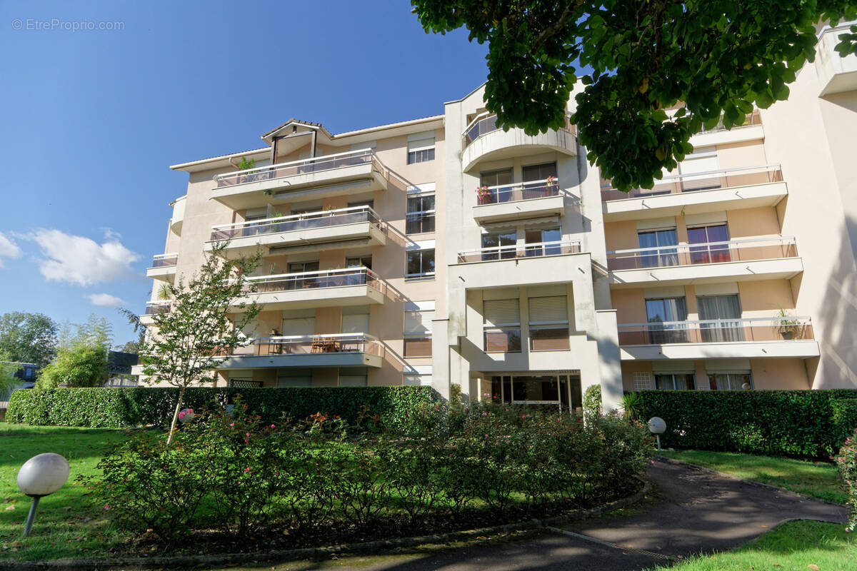 Appartement à BILLERE