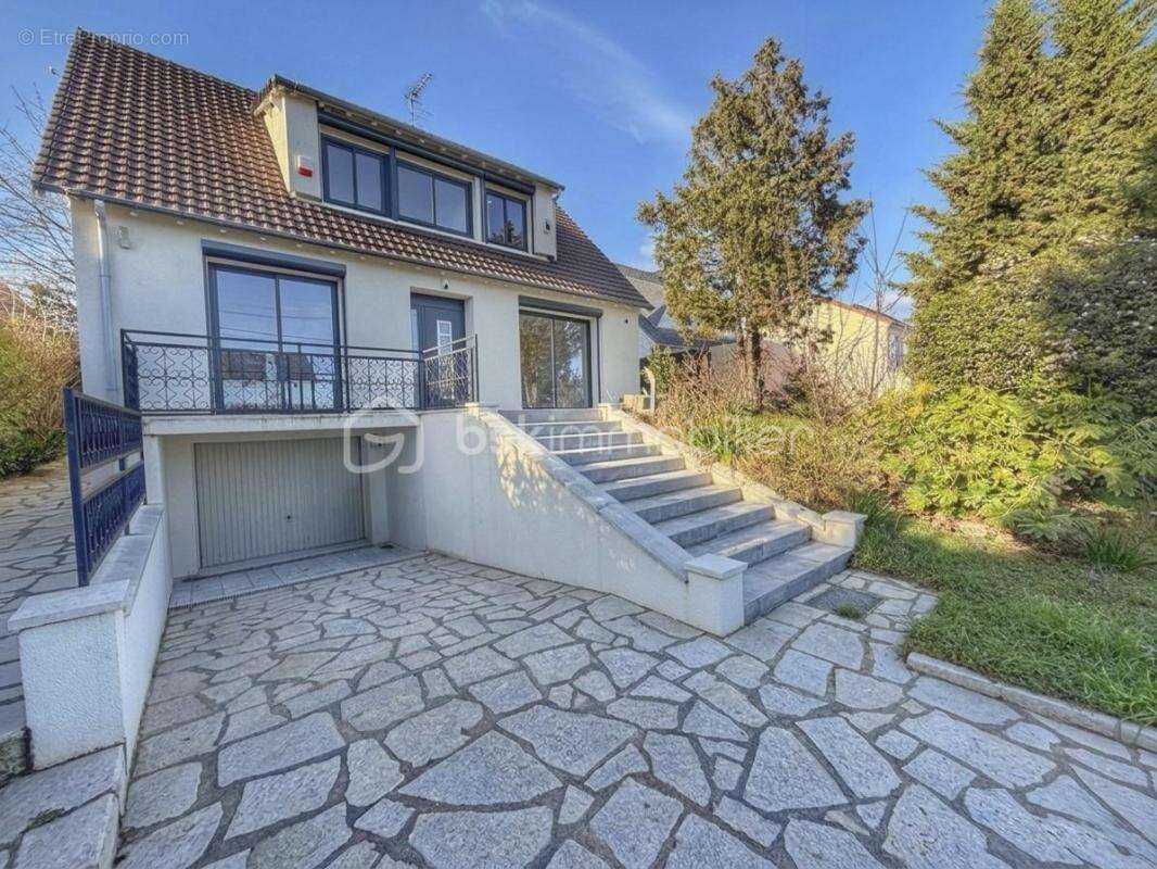Maison à ECQUEVILLY