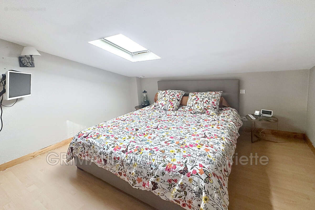 Appartement à COGOLIN