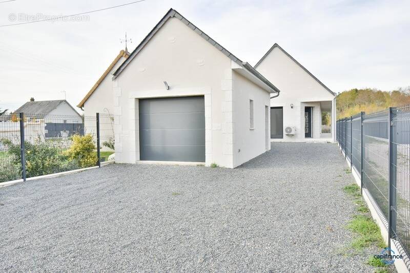 Maison à LES MONTILS