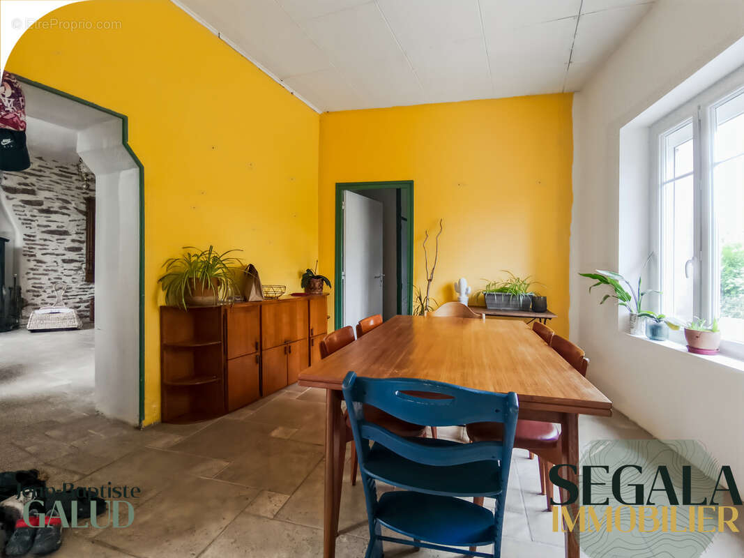 Maison à SAINTE-GEMME