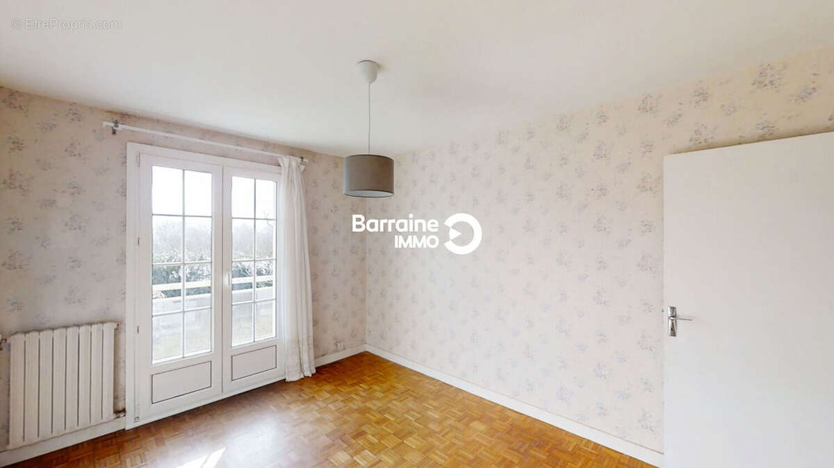 Maison familiale avec grand terrain arboré de 2 123 m² - photo 9