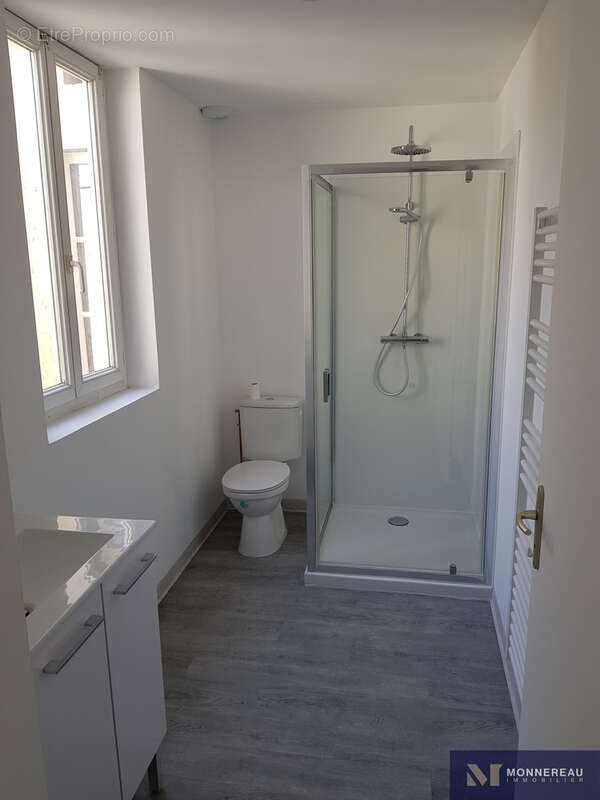 Appartement à BARBEZIEUX-SAINT-HILAIRE