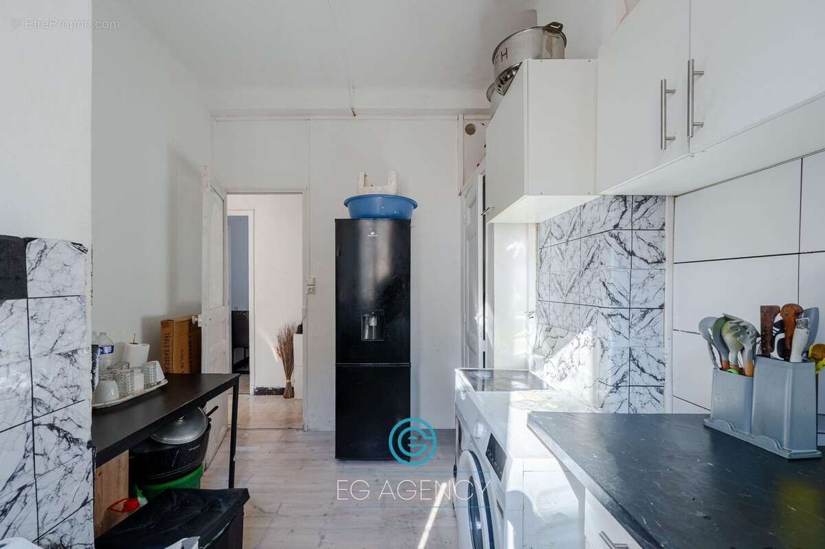 Appartement à MARSEILLE-3E