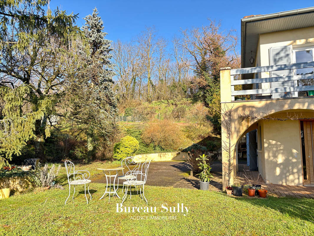 Frans, Maison 193 m2 habitables terrain de 2090 m2 piscinable vue panoramique 12 mn gare SNCF Villefranche sur - photo 11