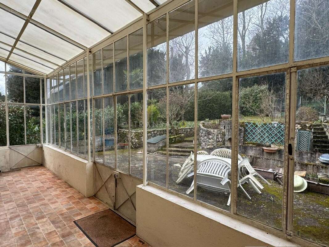 Maison à SAINT-CYR-SUR-LOIRE