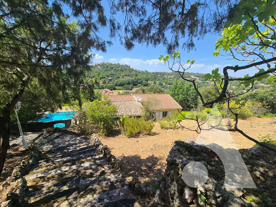 Maison à FLASSANS-SUR-ISSOLE
