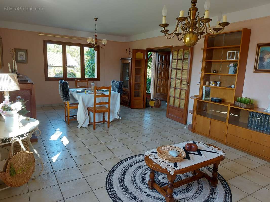 Villa indépendante au calme de 113 m² + 60 m² d’annexes sur 585  - photo 3