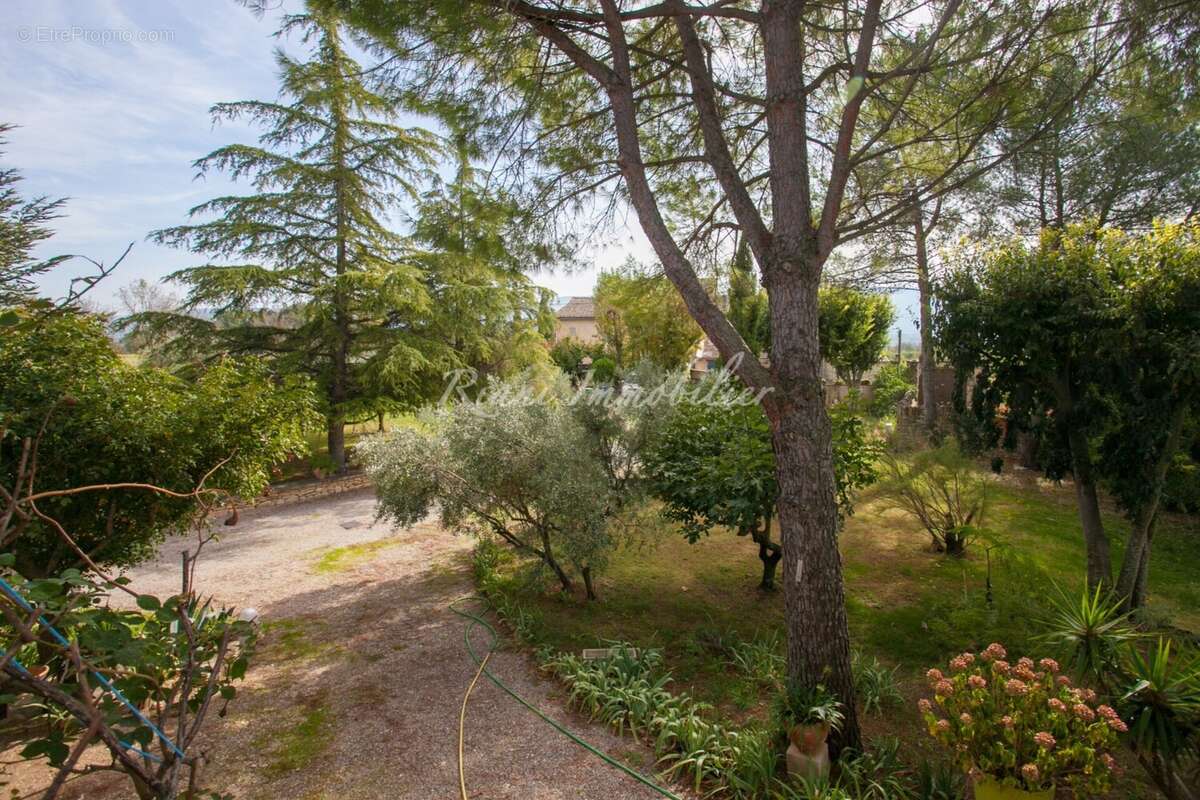 Maison à CABRIERES-D&#039;AVIGNON