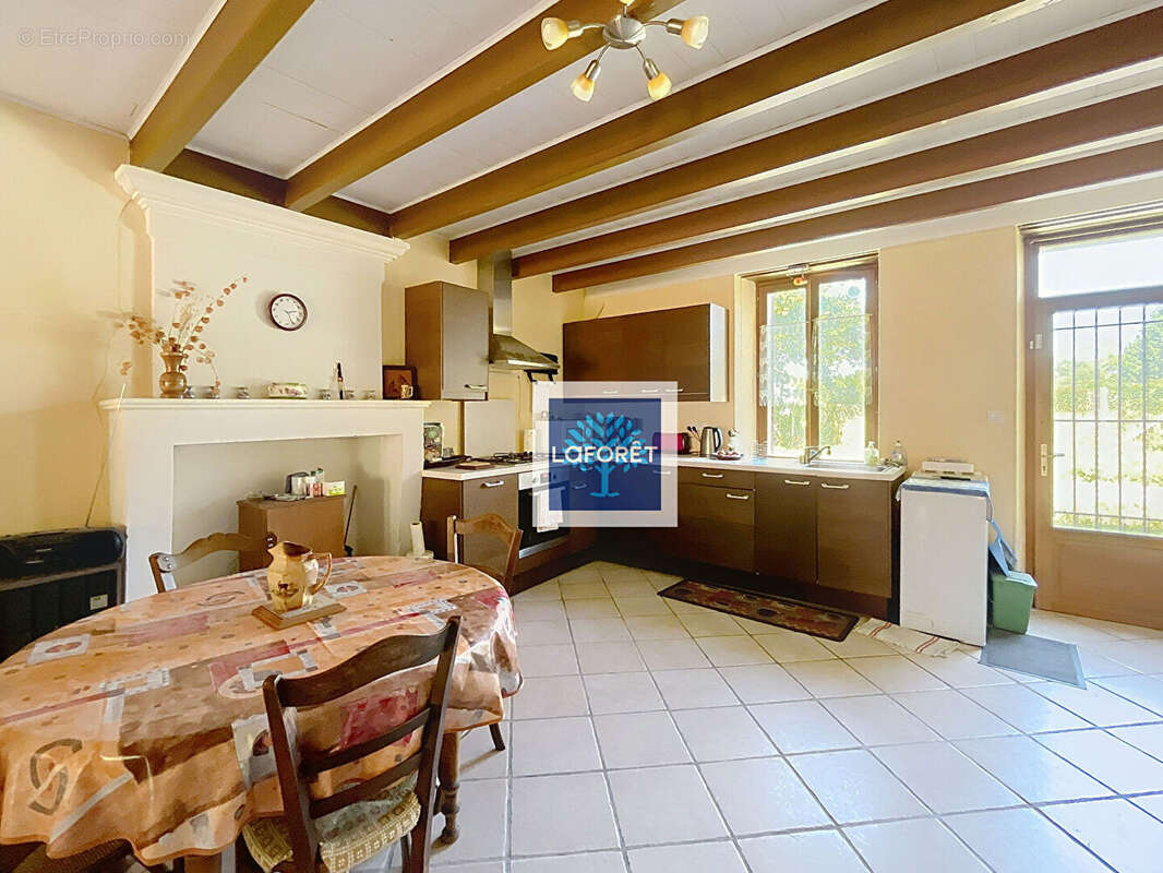 Maison à CHEVANCEAUX