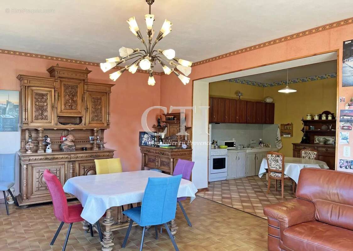 Maison à VAISON-LA-ROMAINE