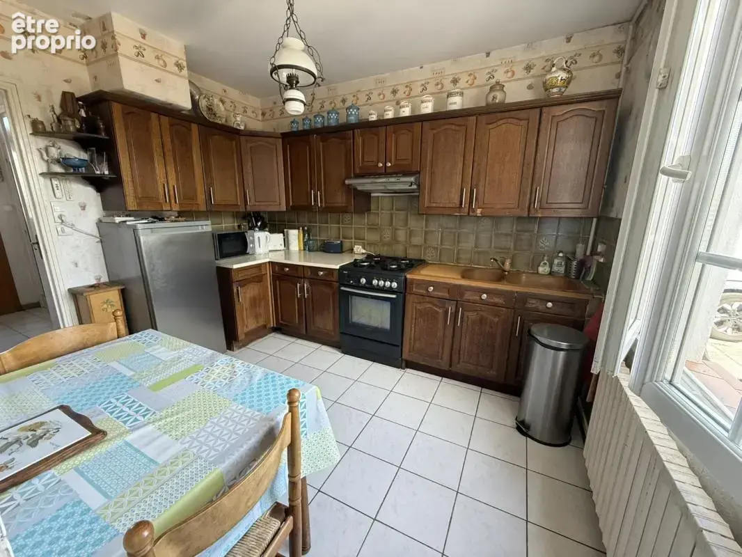 Maison 5 pièces 69 m² à vendre à Saint-Doulchard (18230) - photo 3