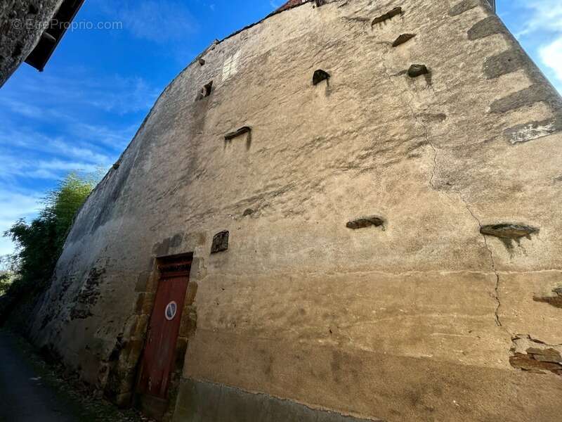 Maison à CHATEAUPONSAC