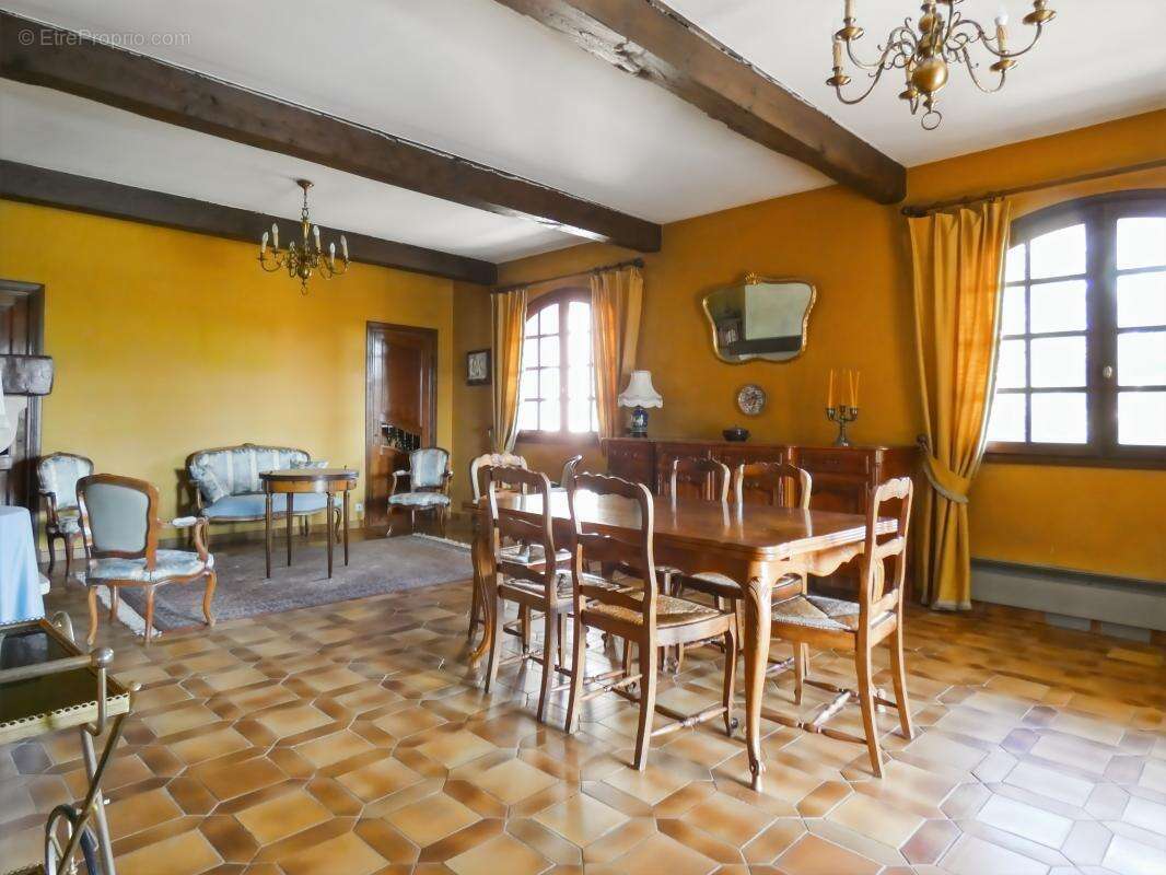 Maison à BAGNOLS-SUR-CEZE