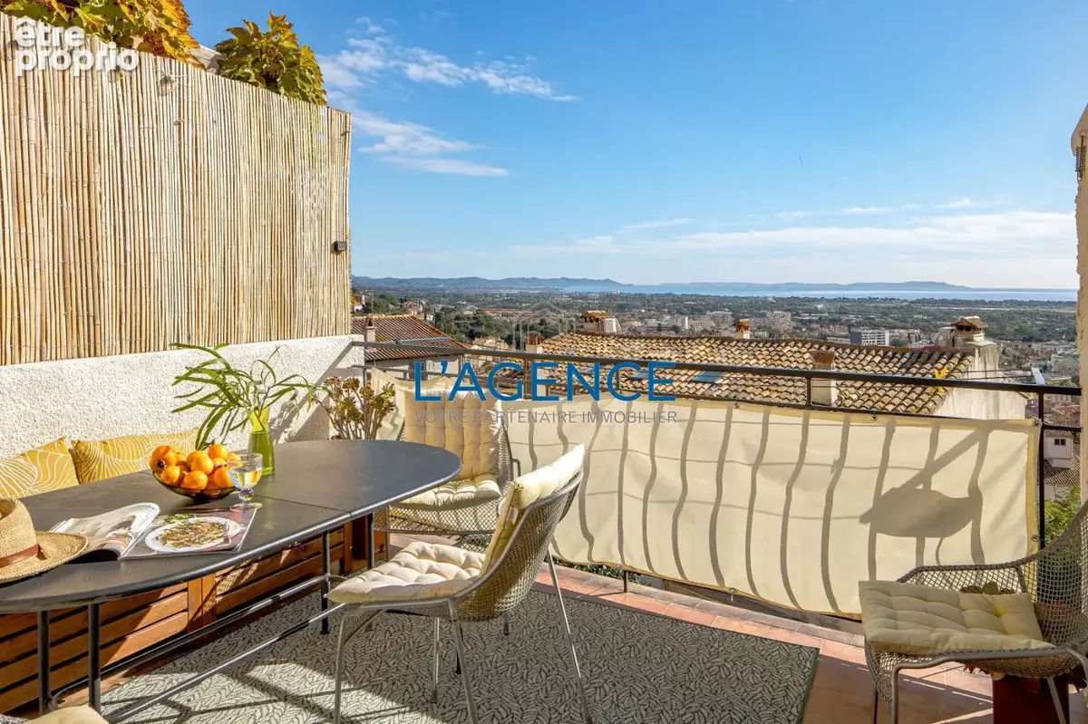 Hyères en coeur de ville, charmante maison de 100m2, vue mer. - photo 2