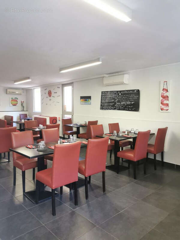 Commerce à VALBONNE