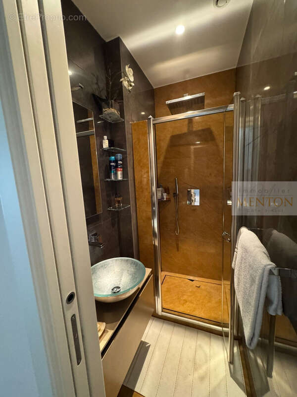 Appartement à MENTON