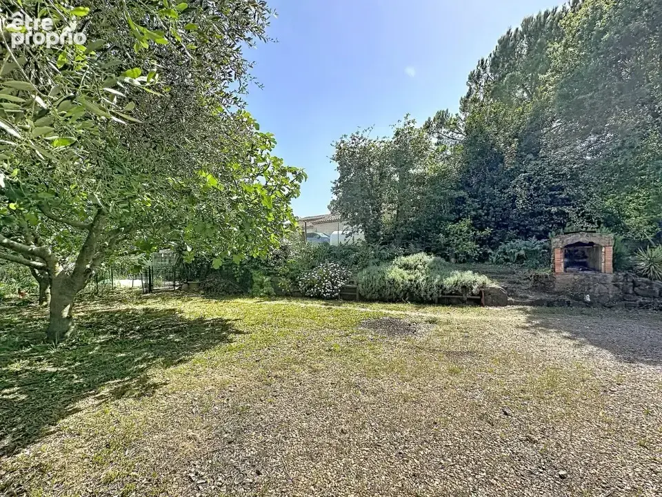 Terrain 443 m² à Roquebrune-Sur-Argens  - photo 3