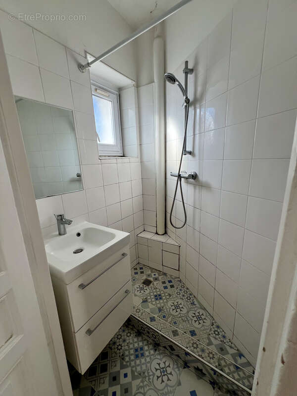 Appartement à PARIS-14E