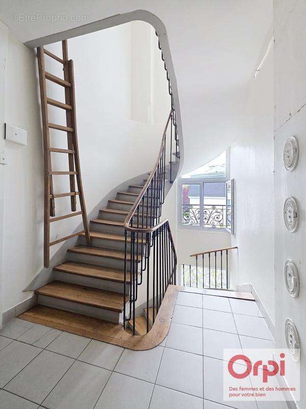 Appartement à ISSY-LES-MOULINEAUX