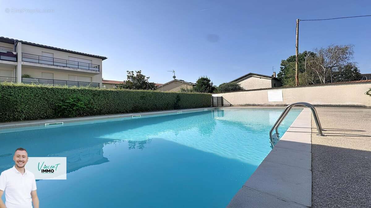 Appartement 30 m² à Saint-Laurent-De-Mure  - photo 2