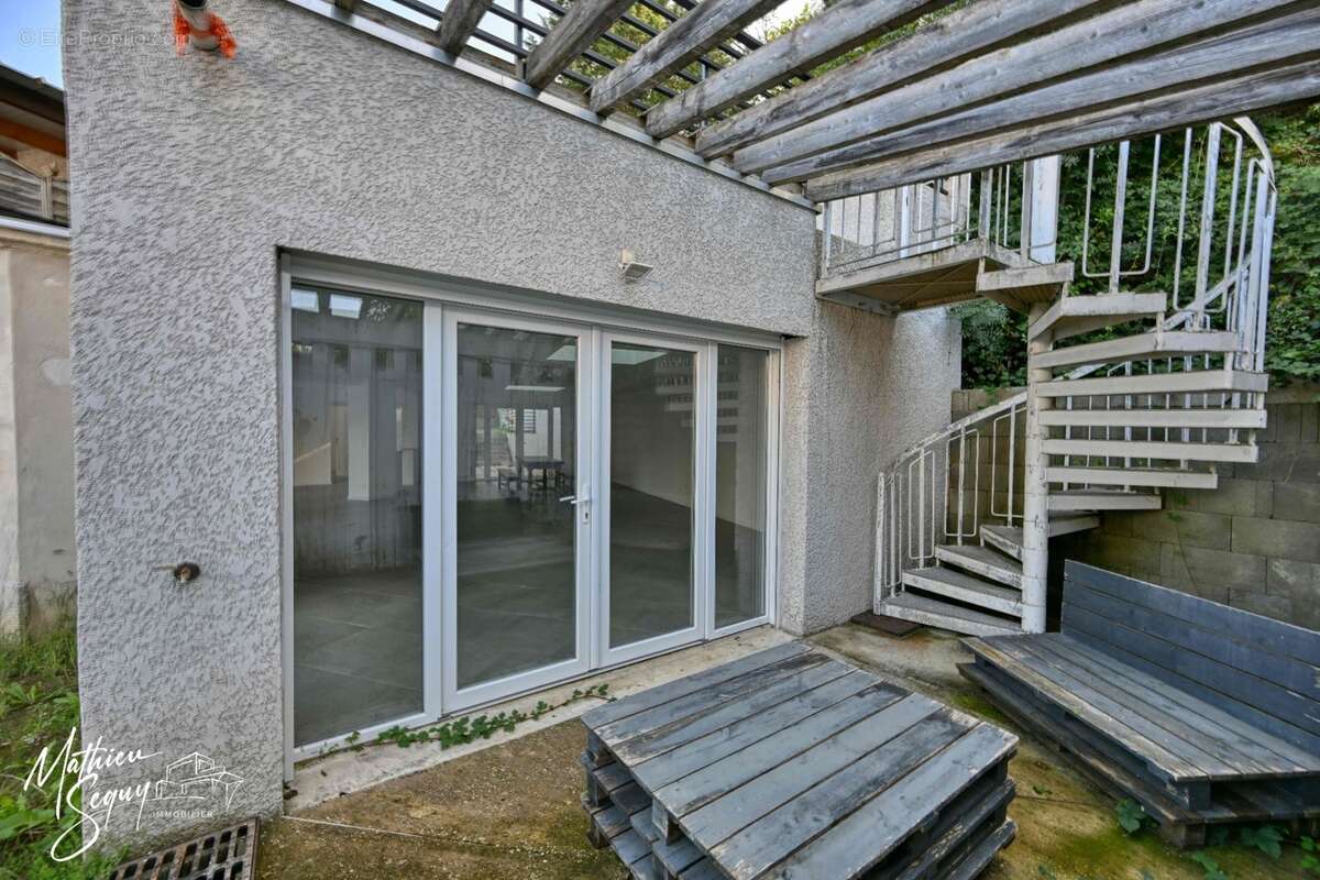 Ensemble Immobilier habitation / bureau - photo 23