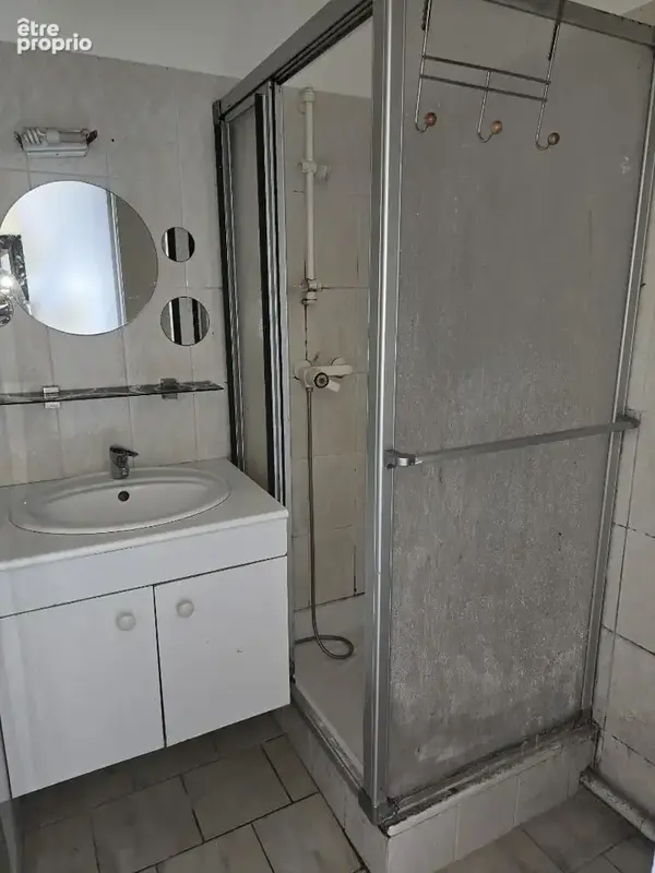 Appartement Ivry Sur Seine Opportunité à Saisir ? T2 Lumineux avec Jardin Intérieur, Box, Cave et Débarras - photo 6