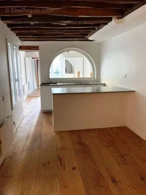 Appartement à PARIS-2E