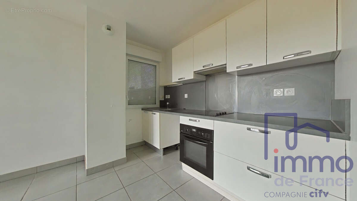 Appartement à SAINT-GENEST-LERPT