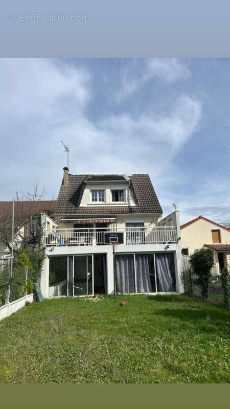 Maison à LE BLANC-MESNIL