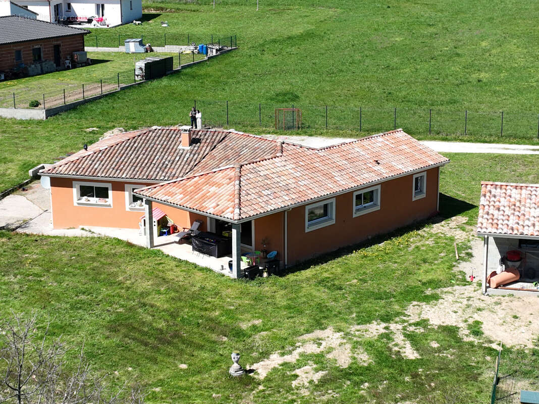 Maison à MONCLAR-DE-QUERCY