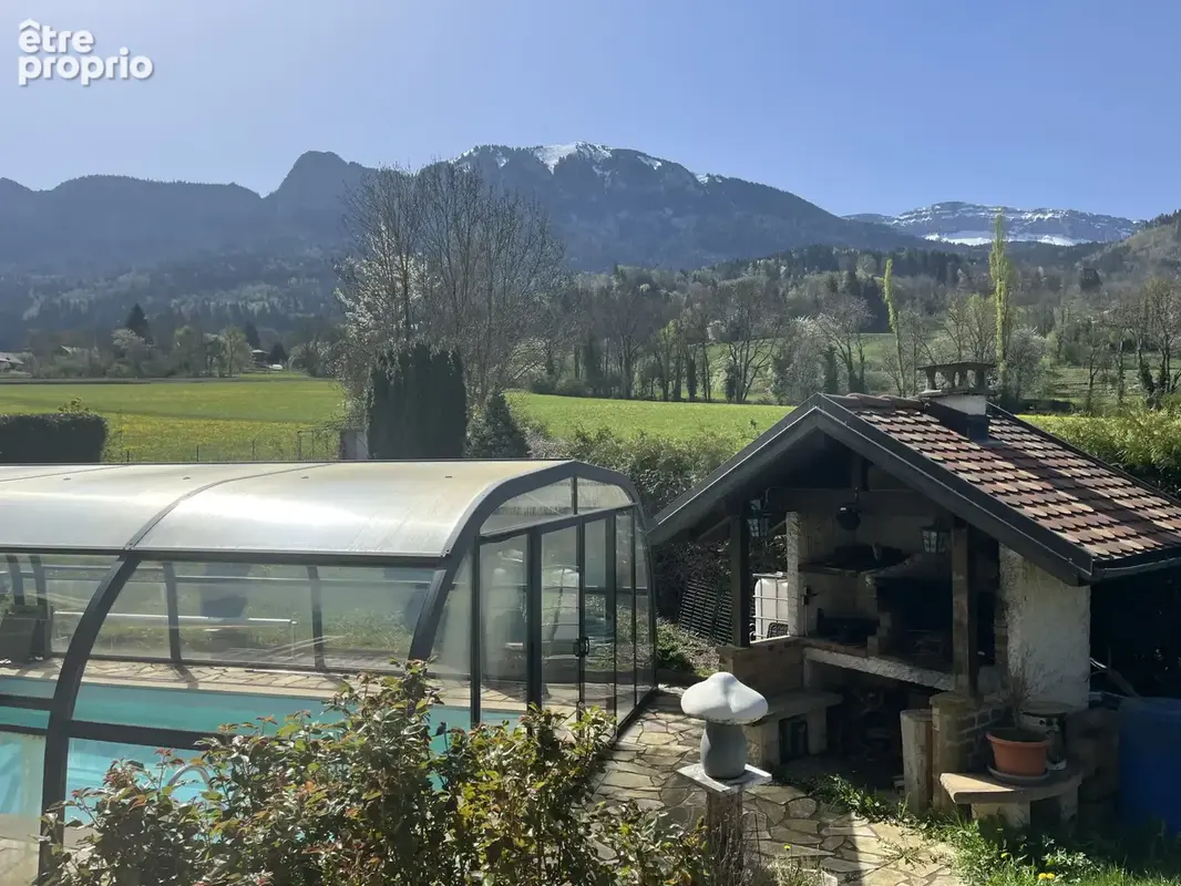 Maison 216m2 avec piscine et appart t2 - photo 3
