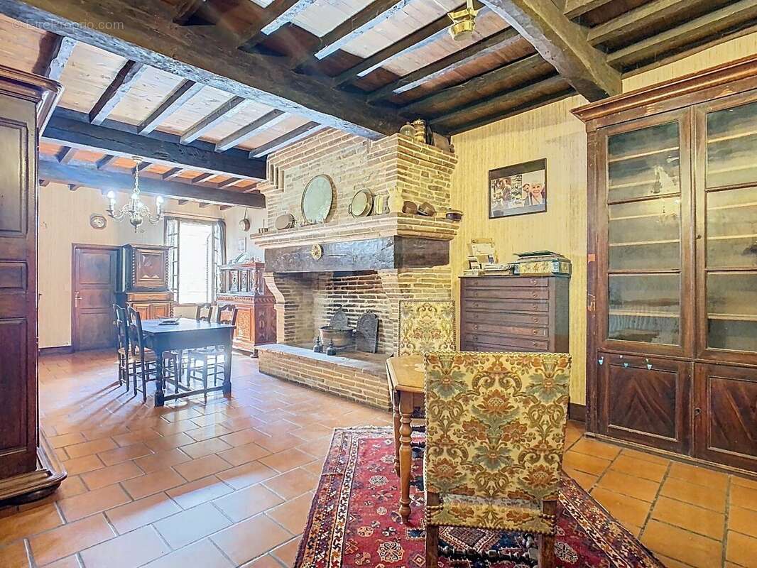 Maison à LISLE-SUR-TARN