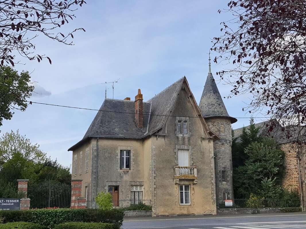 Photo 2 - Maison à SAINT-JULIEN-DE-VOUVANTES
