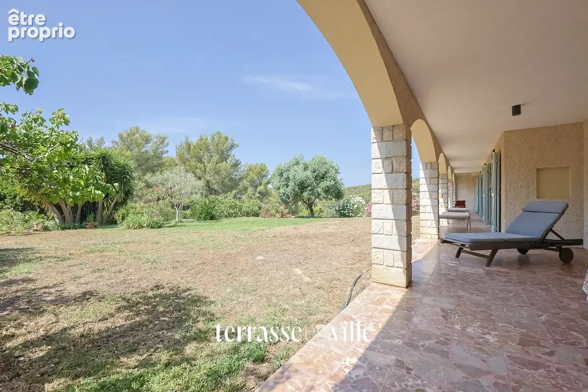 La ciotat - villa de caractere t6 - 270m2 - terrasse - parcelle 6000m2 - 1655000€ - photo 28