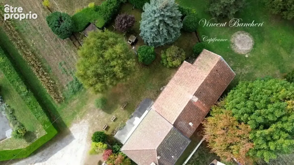 PERS-JUSSY, Maison des années 60 avec beau potentiel dans un environnement calme et champêtre - photo 11
