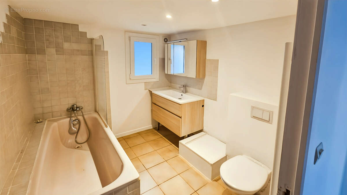 Maison à ENSUES-LA-REDONNE