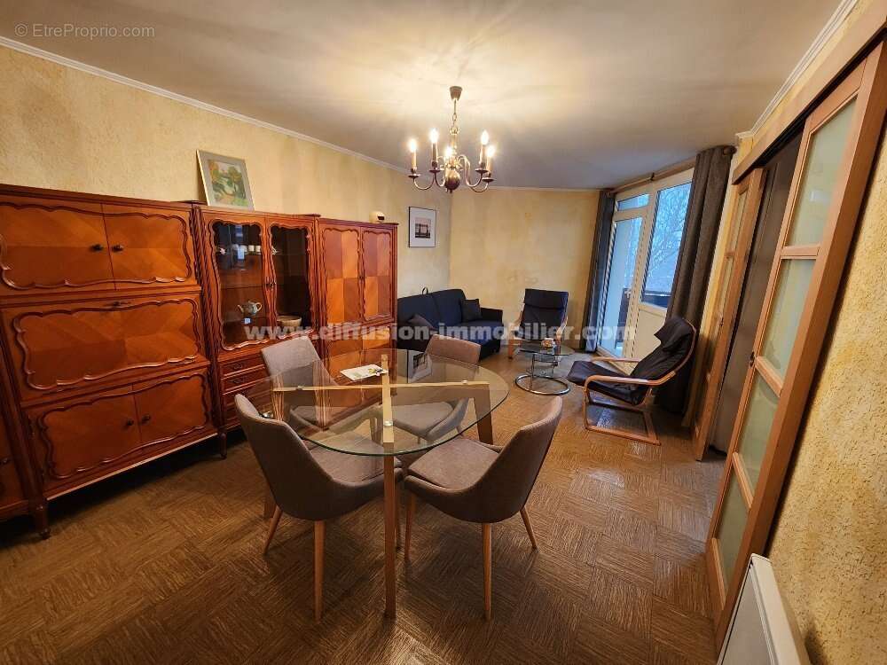 Appartement à SAINT-PONS