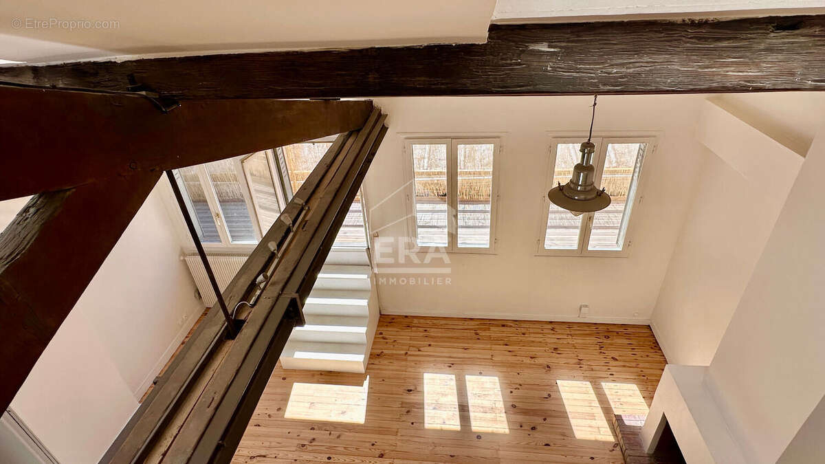 Appartement à PARIS-10E